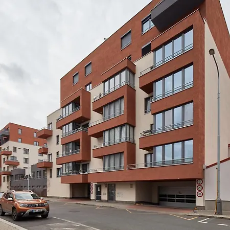 Days - One-bedroom With Balcony And Garage Parking Near The Vltava River In Holesovice Appartement *